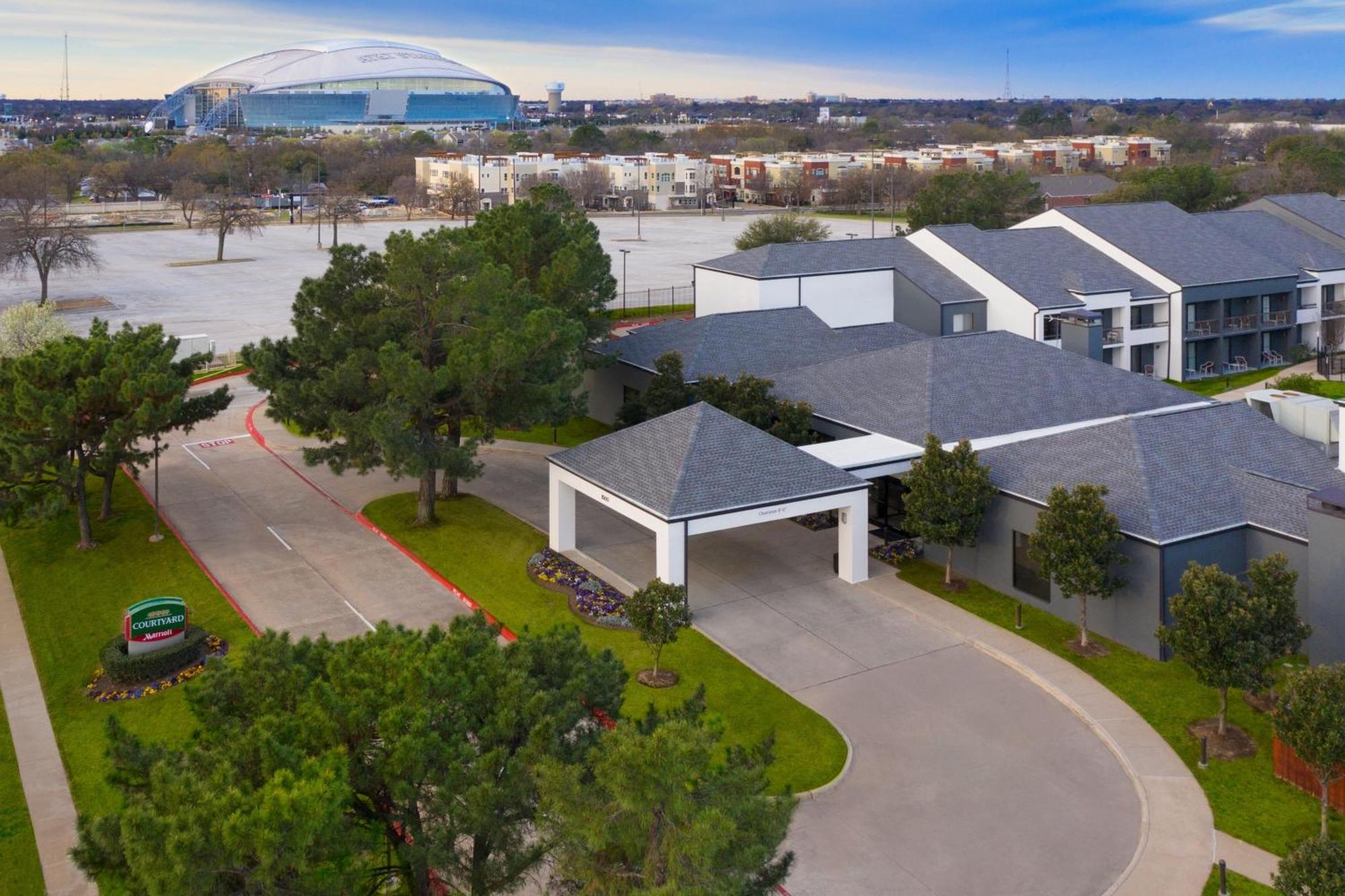 Courtyard By Marriott Dallas Arlington Entertainment District Exterior foto