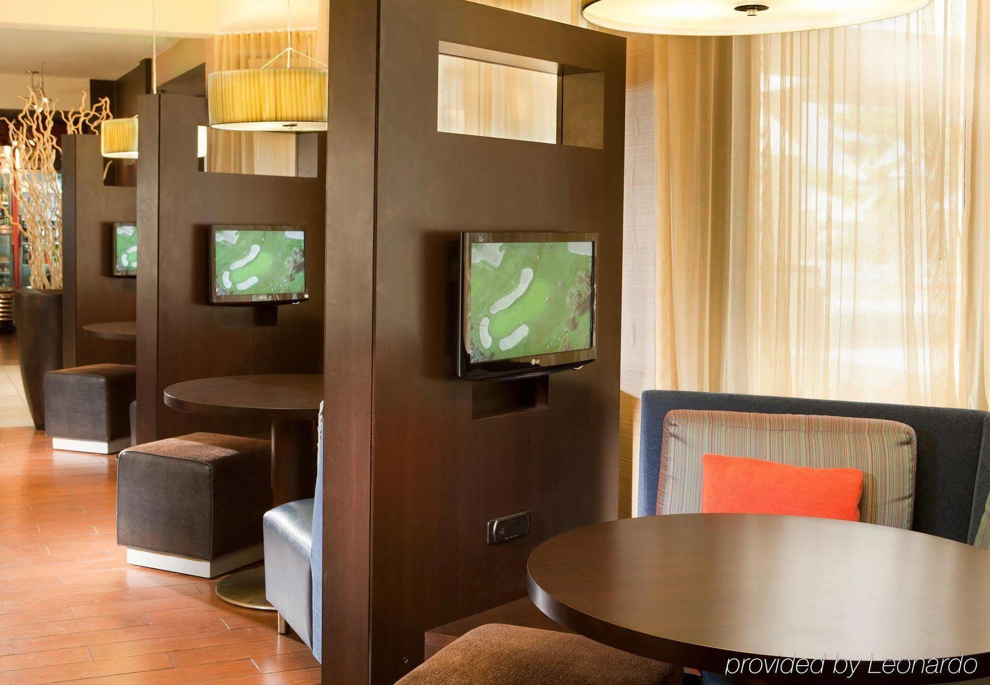 Courtyard By Marriott Dallas Arlington Entertainment District Exterior foto