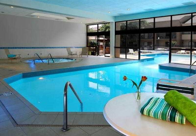 Courtyard By Marriott Dallas Arlington Entertainment District Exterior foto