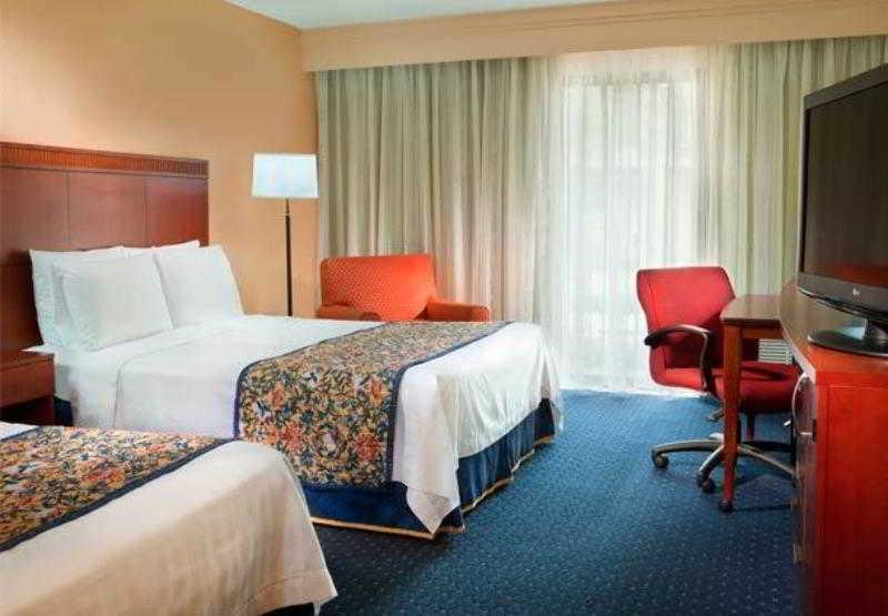 Courtyard By Marriott Dallas Arlington Entertainment District Quarto foto
